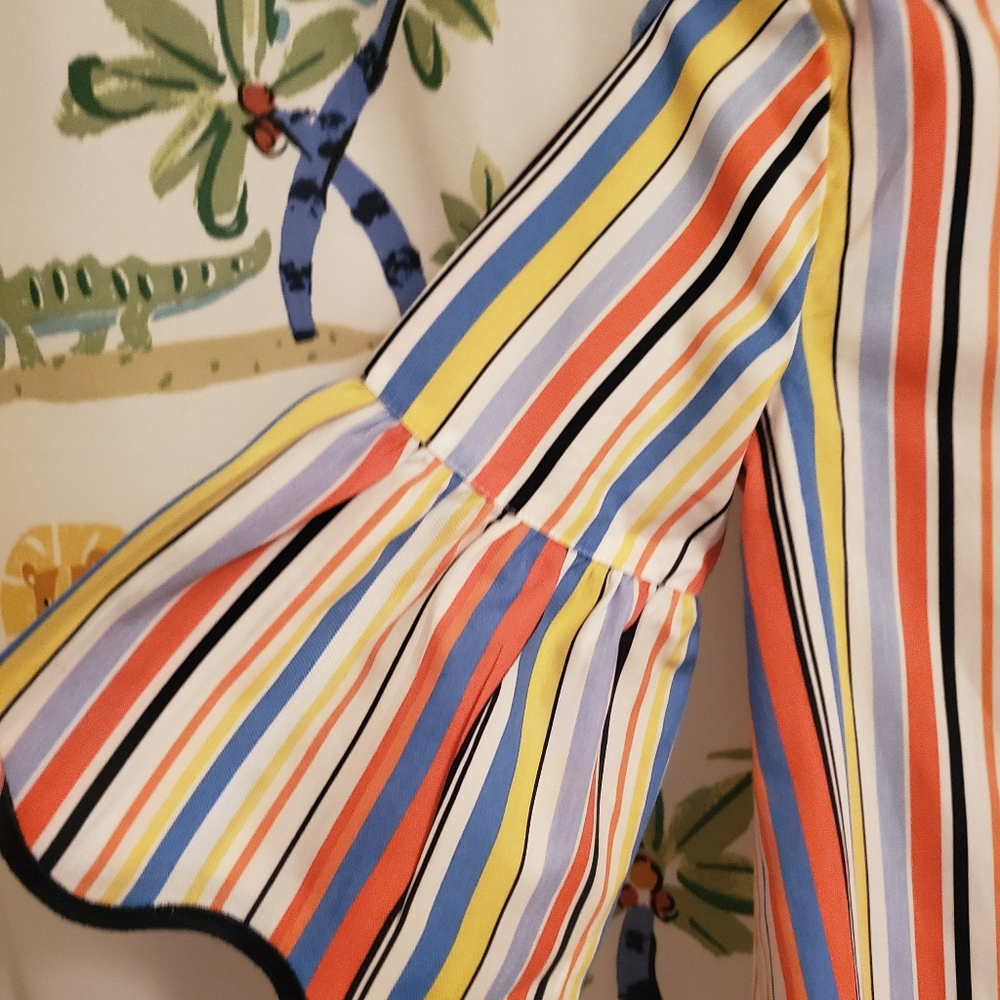 Girl top (sz small) - Picture 4 of 8